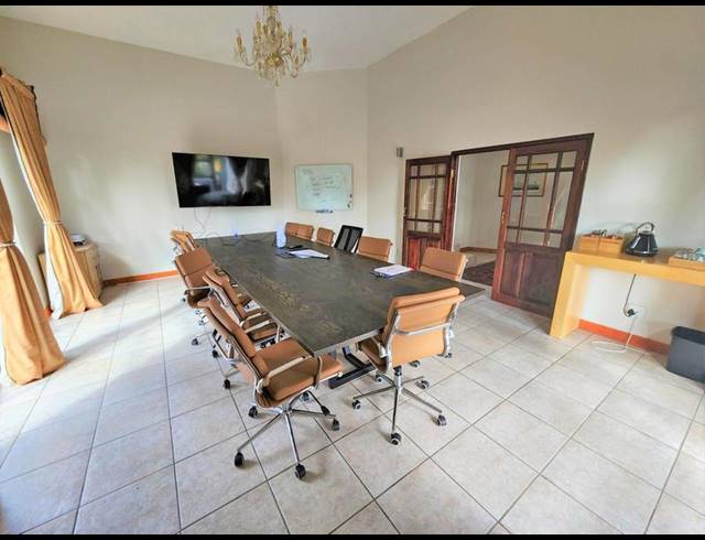 5 BEDROOM HOUSE FOR SALE IN WATERKLOOF RIDGE